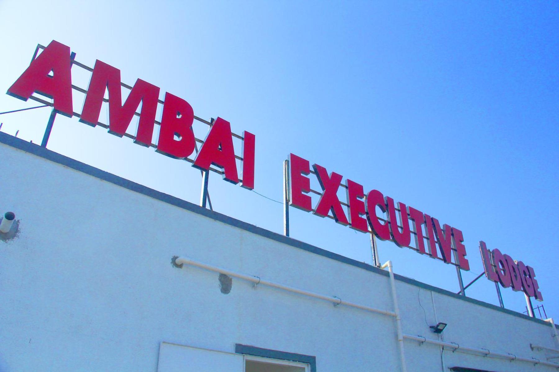 Hotel Ambai Executive Tuljapur Ngoại thất bức ảnh