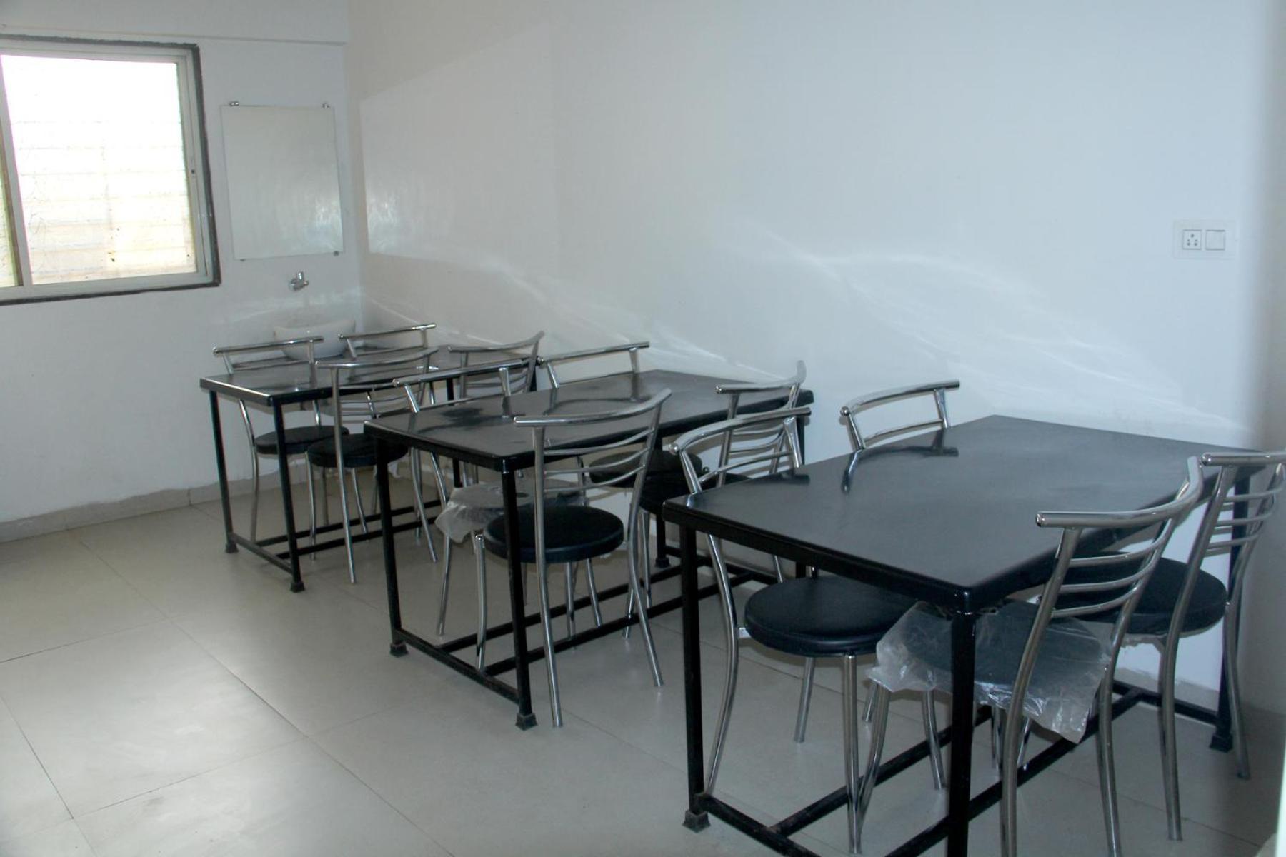 Hotel Ambai Executive Tuljapur Ngoại thất bức ảnh