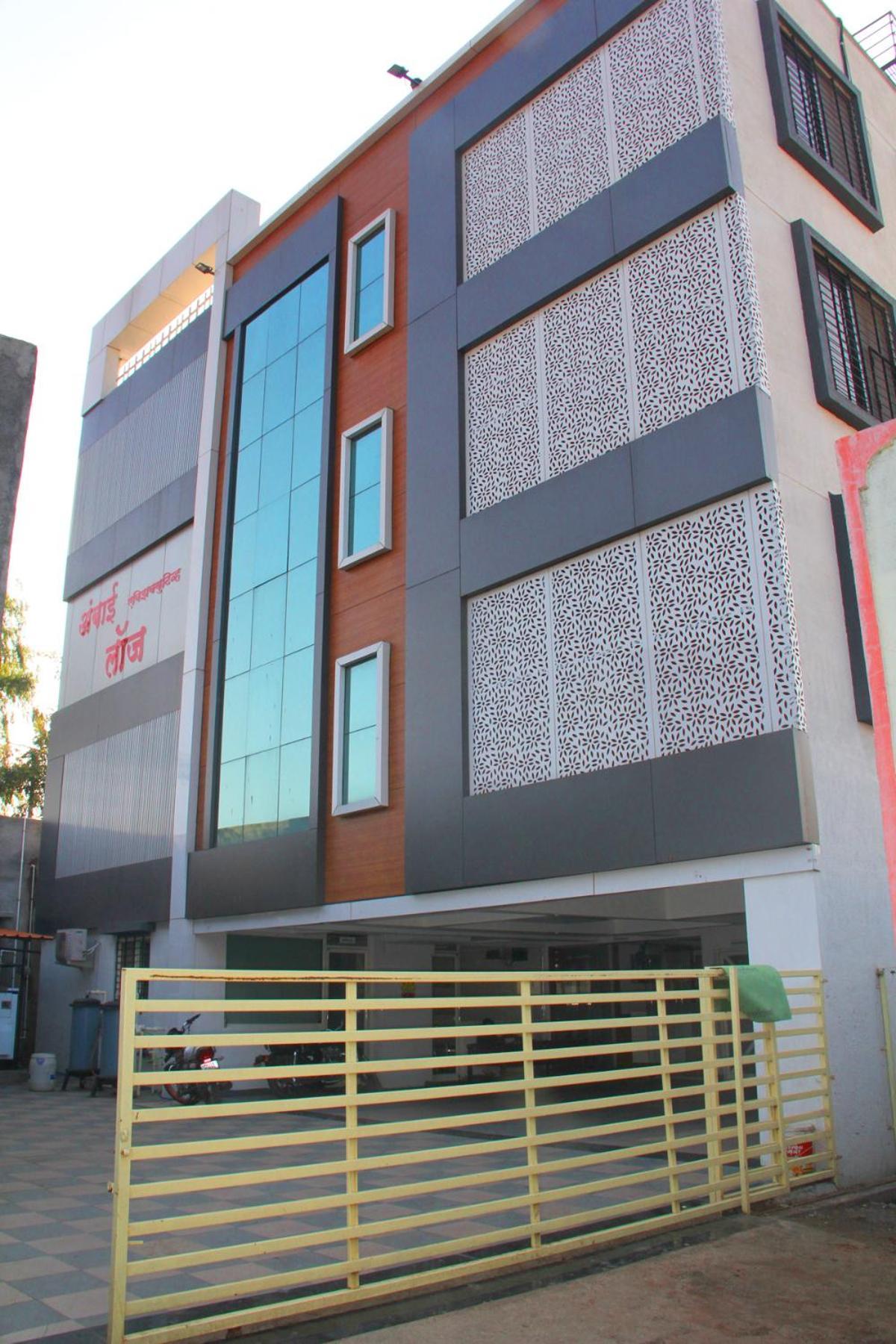 Hotel Ambai Executive Tuljapur Ngoại thất bức ảnh